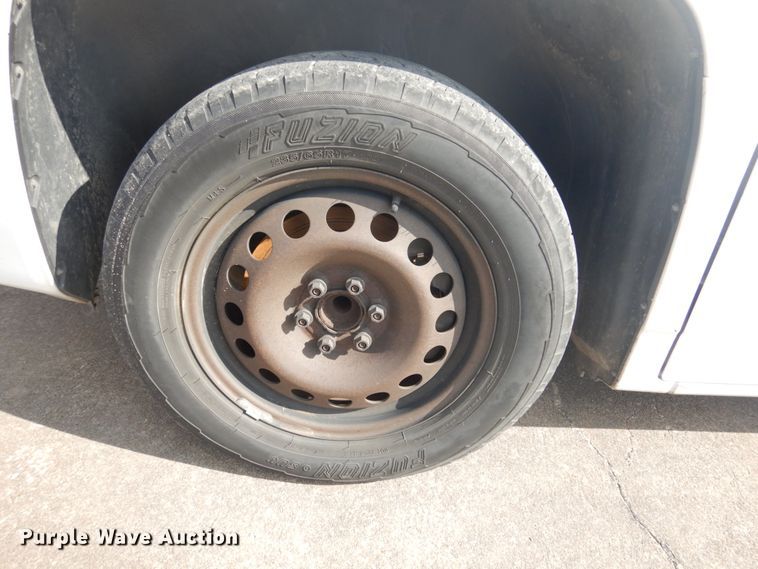 image for item GD9140 2012 VPG MV1CD SUV