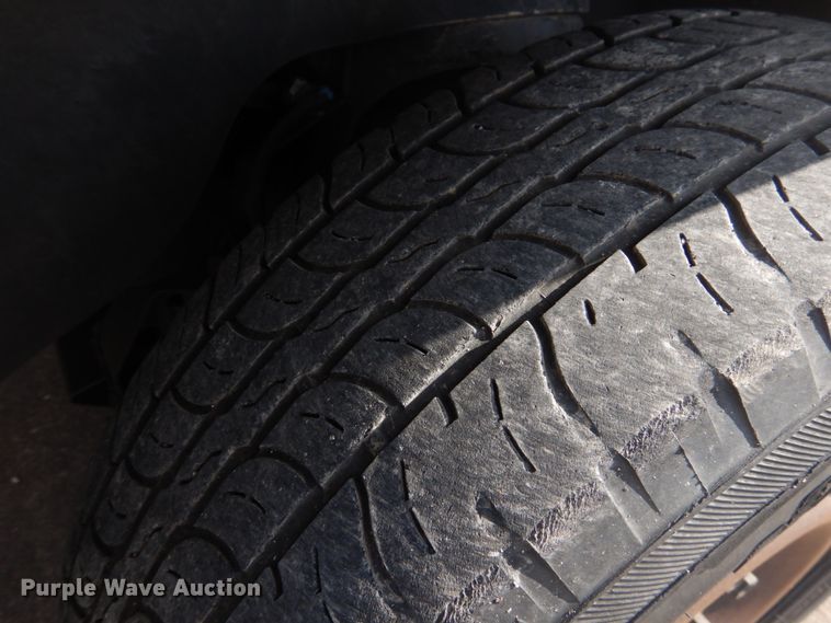 image for item GD9140 2012 VPG MV1CD SUV