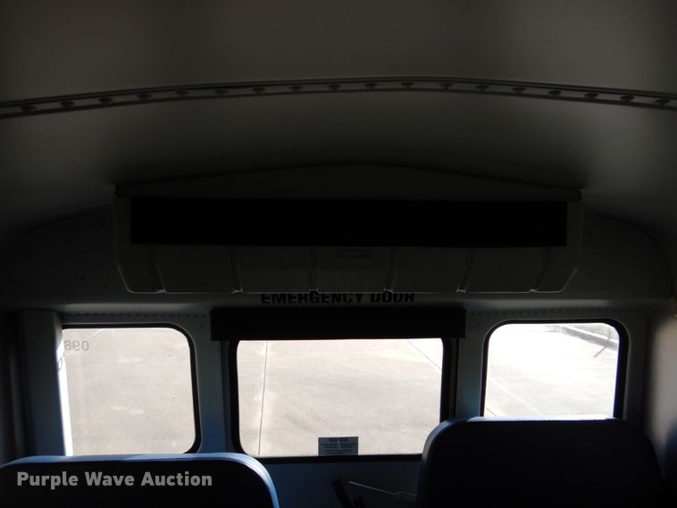 image for item GD9141 2003 GMC Savana G3500 Thomas school bus