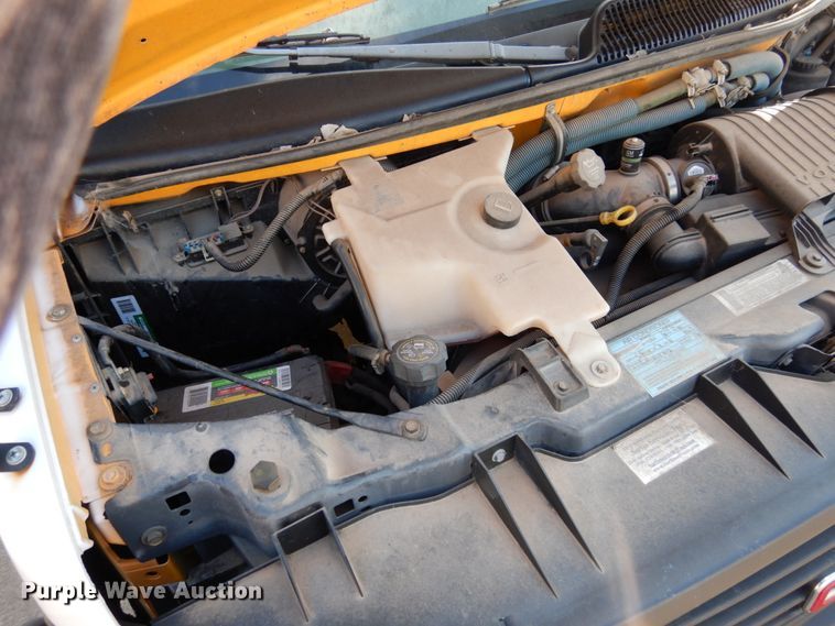 image for item GD9141 2003 GMC Savana G3500 Thomas school bus