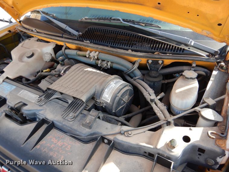 image for item GD9141 2003 GMC Savana G3500 Thomas school bus