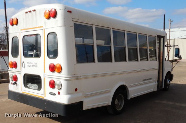 image for item GD9142 2004 Chevrolet Express G3500 school bus