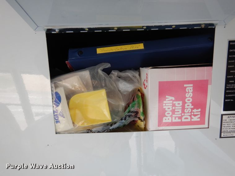 image for item GD9142 2004 Chevrolet Express G3500 school bus