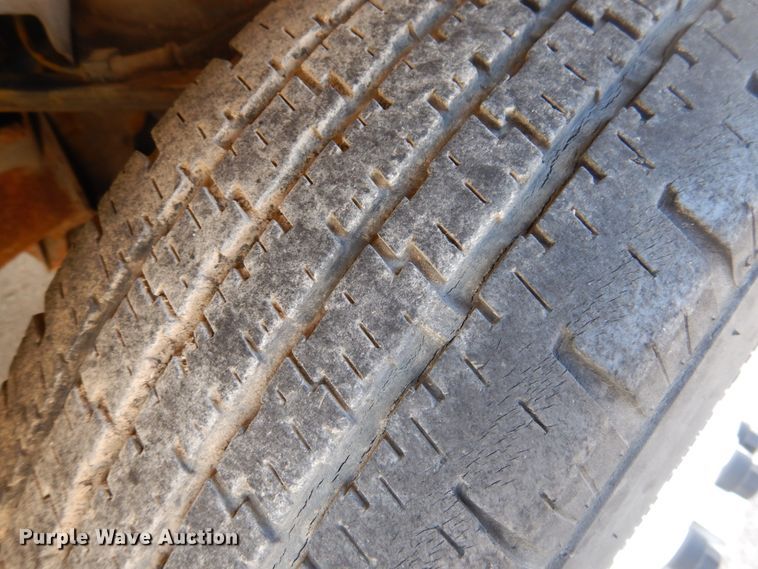 image for item GD9142 2004 Chevrolet Express G3500 school bus