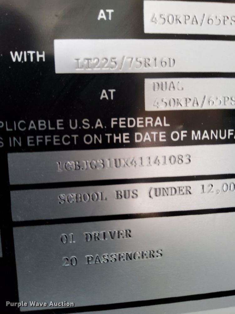 image for item GD9142 2004 Chevrolet Express G3500 school bus