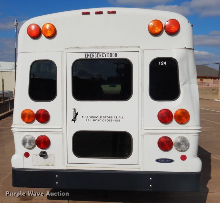 image for item GD9143 2005 Chevrolet Express G3500 school bus