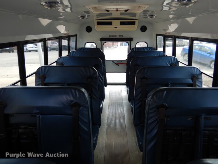 image for item GD9143 2005 Chevrolet Express G3500 school bus