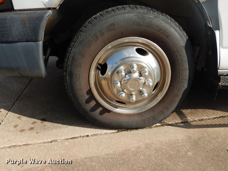 image for item GD9143 2005 Chevrolet Express G3500 school bus