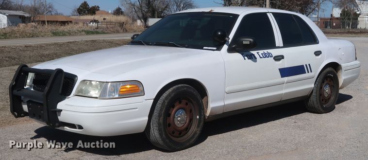 image for item GD9996 2006 Ford Crown Victoria Police Interceptor
