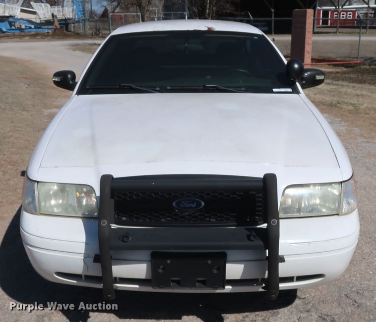 image for item GD9996 2006 Ford Crown Victoria Police Interceptor