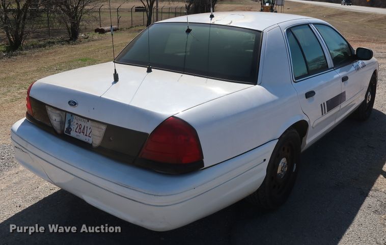 image for item GD9996 2006 Ford Crown Victoria Police Interceptor