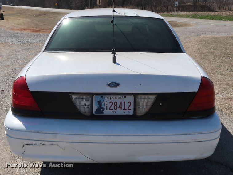 image for item GD9996 2006 Ford Crown Victoria Police Interceptor