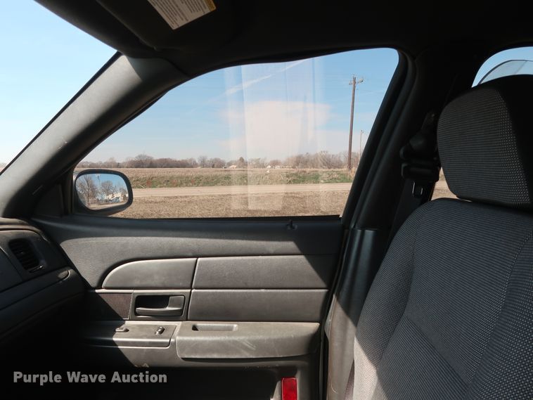 image for item GD9996 2006 Ford Crown Victoria Police Interceptor