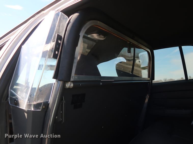 image for item GD9996 2006 Ford Crown Victoria Police Interceptor