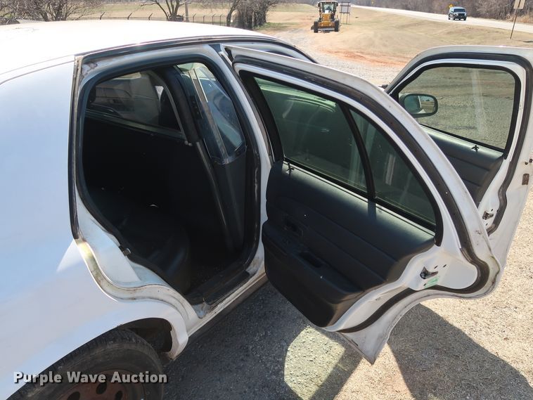 image for item GD9996 2006 Ford Crown Victoria Police Interceptor