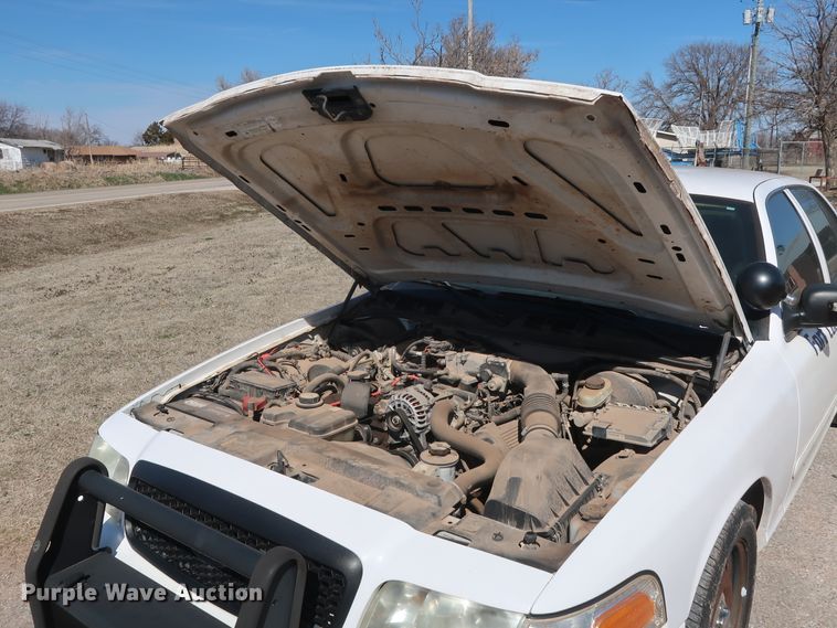 image for item GD9996 2006 Ford Crown Victoria Police Interceptor