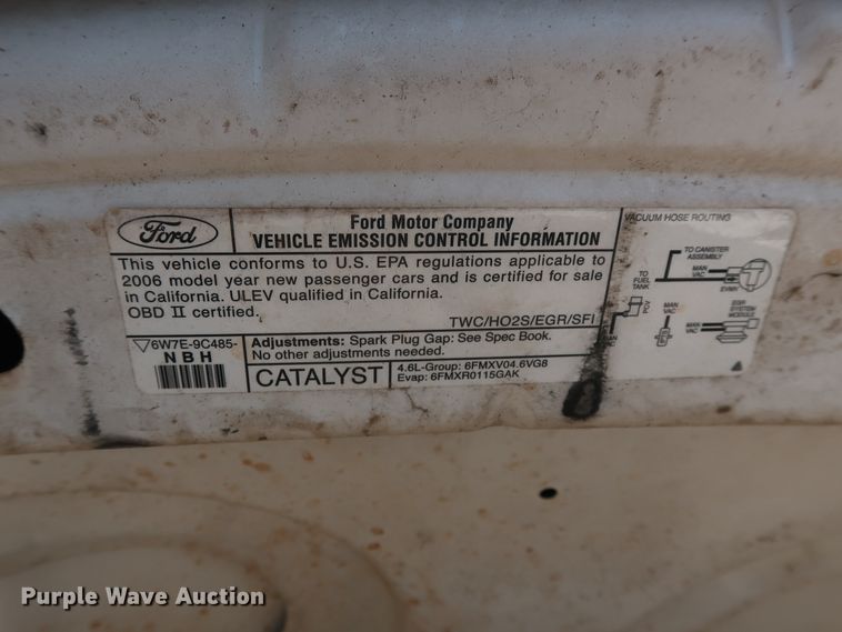 image for item GD9996 2006 Ford Crown Victoria Police Interceptor