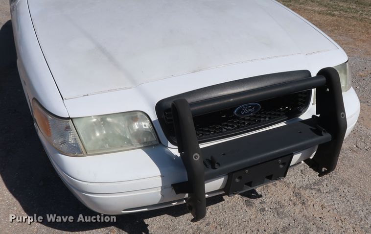image for item GD9996 2006 Ford Crown Victoria Police Interceptor