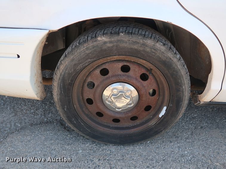 image for item GD9996 2006 Ford Crown Victoria Police Interceptor