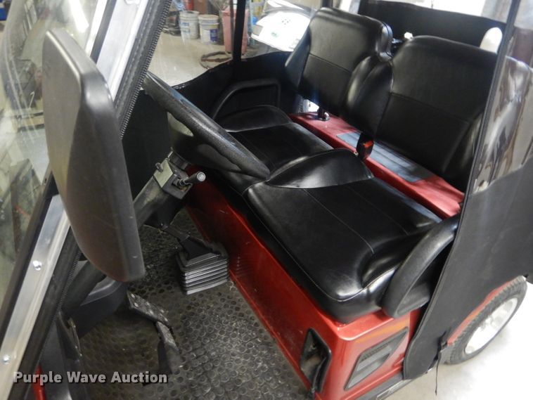 image for item GE9205 2009 Tomberlin golf cart