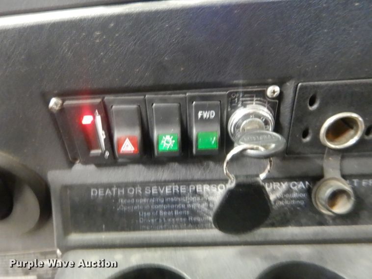 image for item GE9205 2009 Tomberlin golf cart