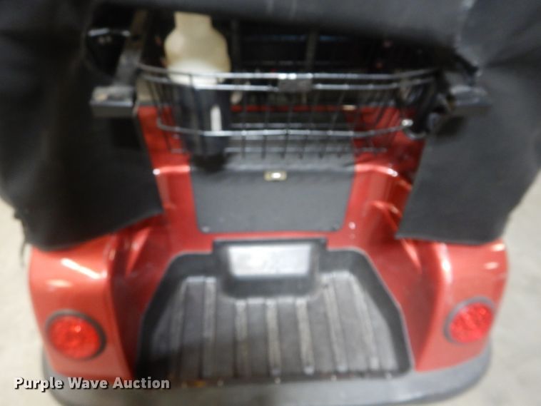 image for item GE9205 2009 Tomberlin golf cart