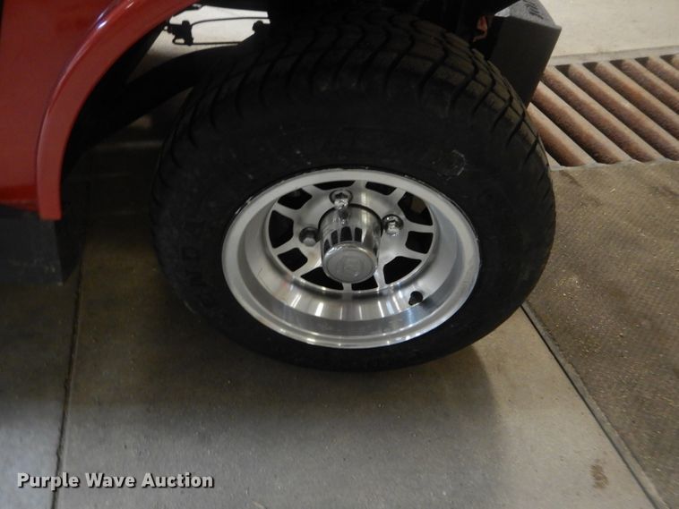 image for item GE9205 2009 Tomberlin golf cart