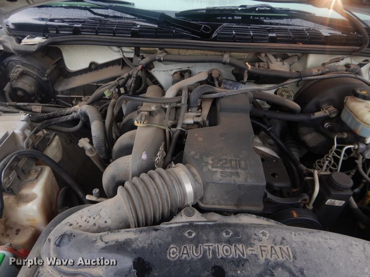 image for item GE9207 1998 Chevrolet S10 pickup truck