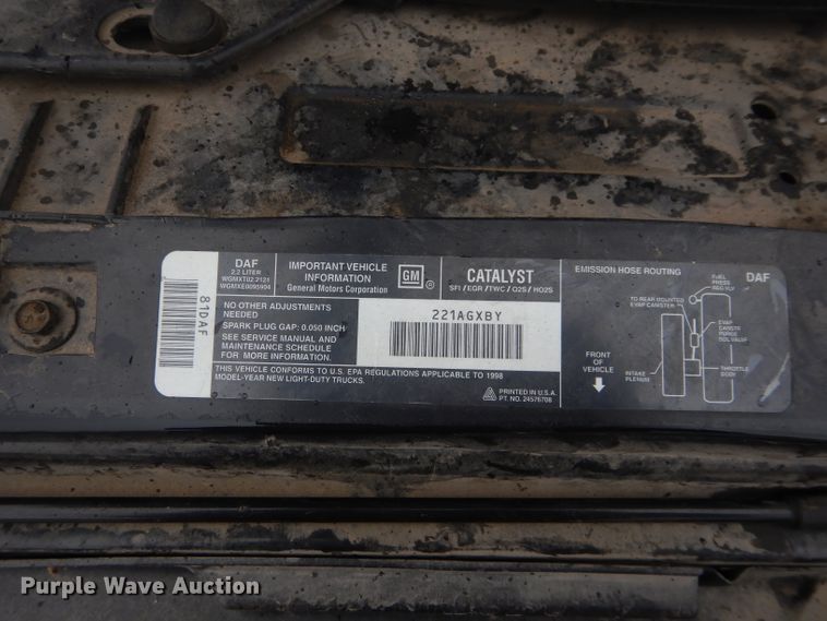 image for item GE9207 1998 Chevrolet S10 pickup truck