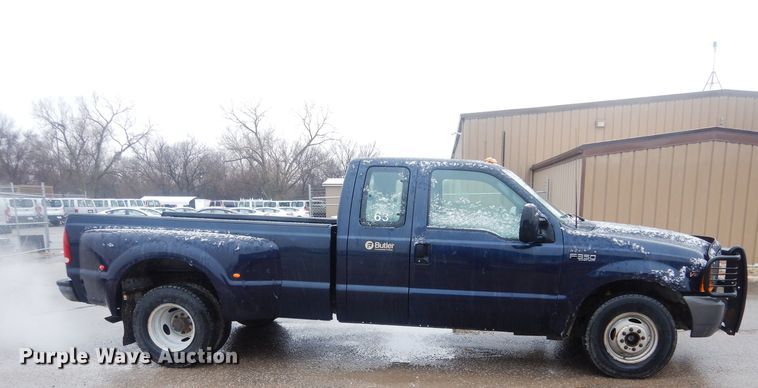 image for item GE9208 2000 Ford F350 Super Duty SuperCab pickup truck