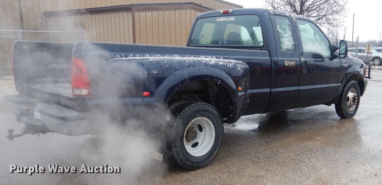 image for item GE9208 2000 Ford F350 Super Duty SuperCab pickup truck