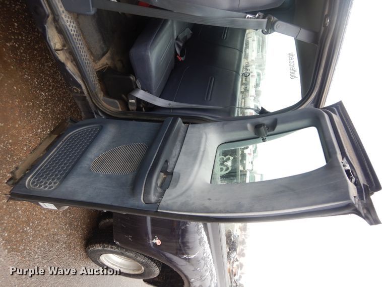 image for item GE9208 2000 Ford F350 Super Duty SuperCab pickup truck