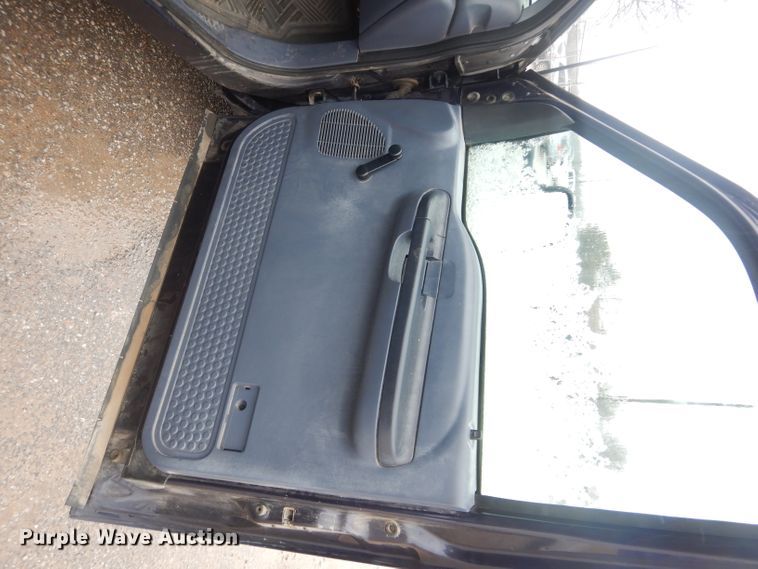 image for item GE9208 2000 Ford F350 Super Duty SuperCab pickup truck