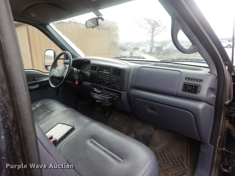 image for item GE9208 2000 Ford F350 Super Duty SuperCab pickup truck