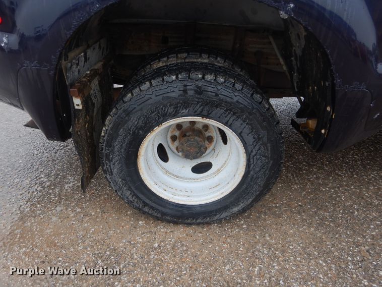 image for item GE9208 2000 Ford F350 Super Duty SuperCab pickup truck