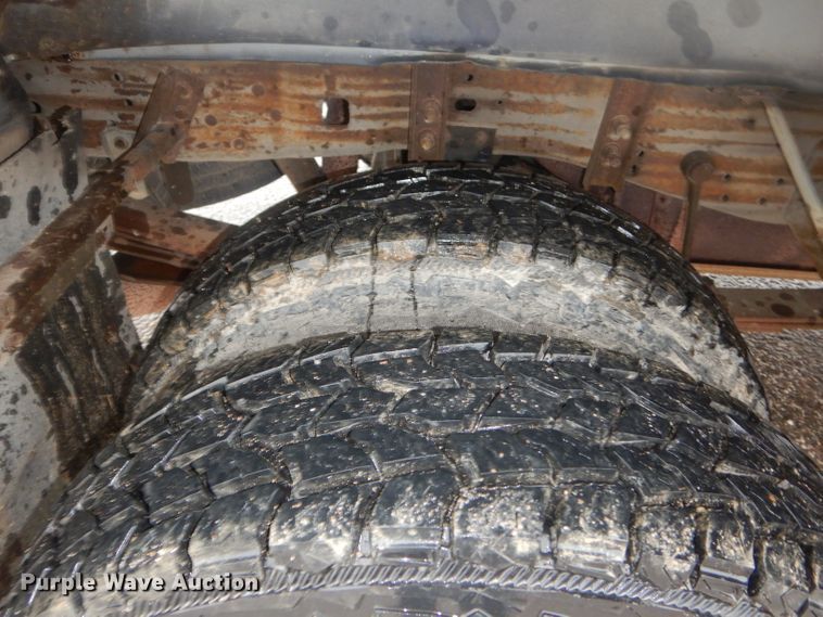 image for item GE9208 2000 Ford F350 Super Duty SuperCab pickup truck