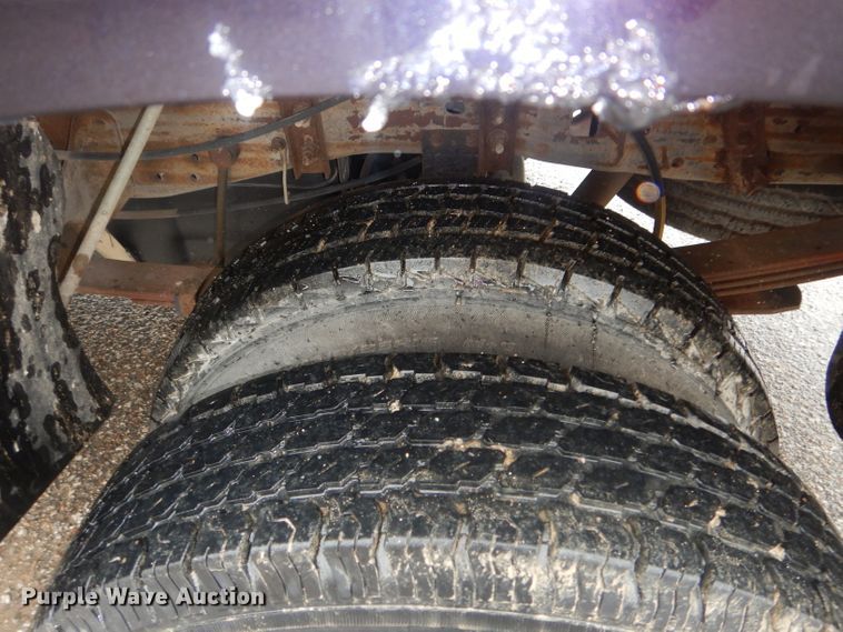 image for item GE9208 2000 Ford F350 Super Duty SuperCab pickup truck