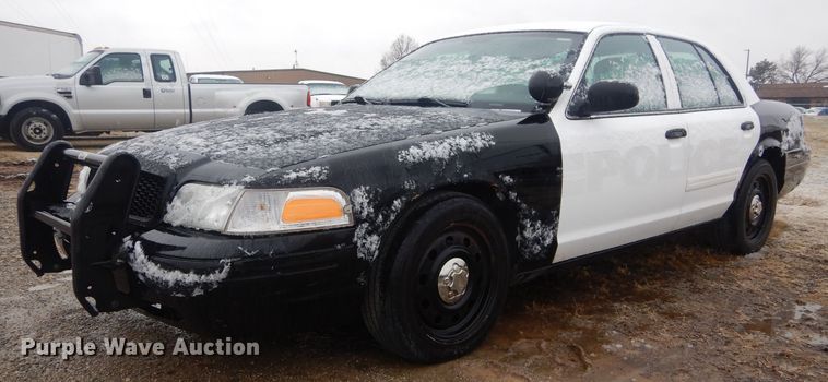 image for item GE9209 2010 Ford Crown Victoria Police Interceptor