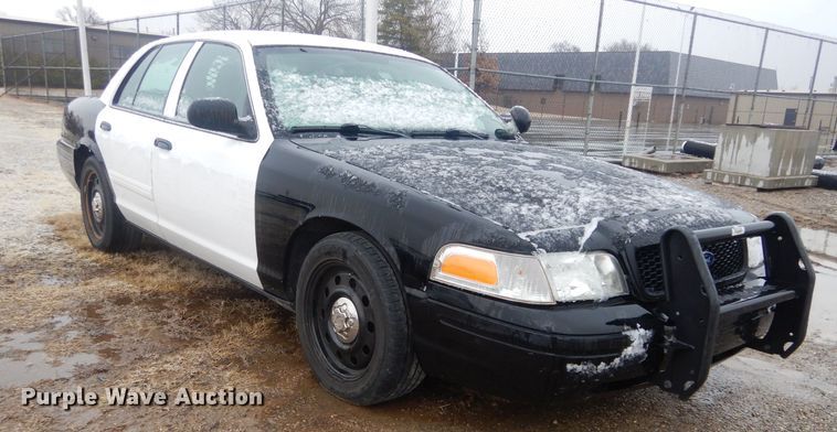 image for item GE9209 2010 Ford Crown Victoria Police Interceptor
