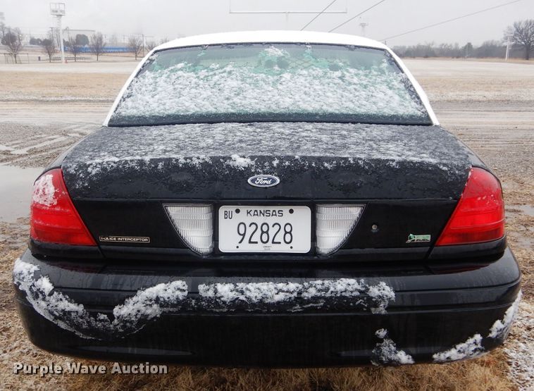 image for item GE9209 2010 Ford Crown Victoria Police Interceptor