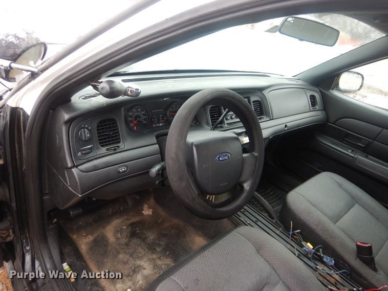 image for item GE9209 2010 Ford Crown Victoria Police Interceptor