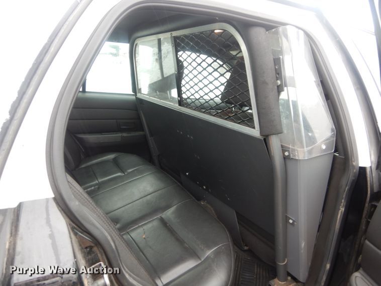 image for item GE9209 2010 Ford Crown Victoria Police Interceptor