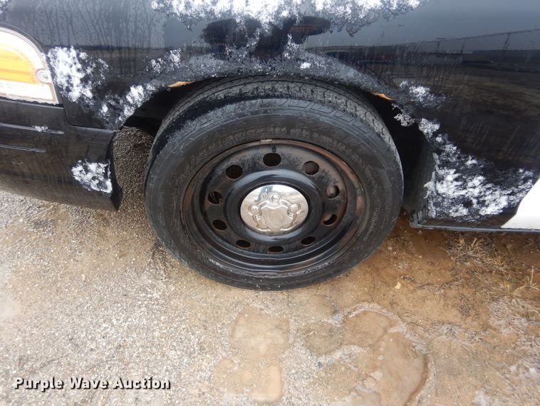 image for item GE9209 2010 Ford Crown Victoria Police Interceptor