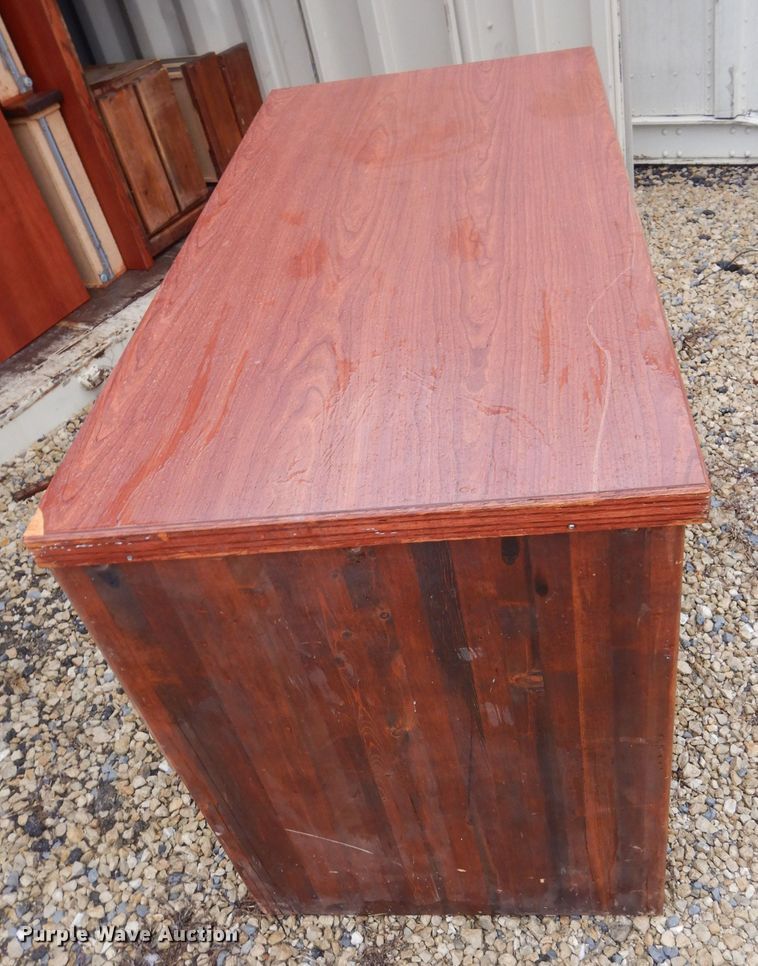 image for item GE9210 Approximately 54 desks