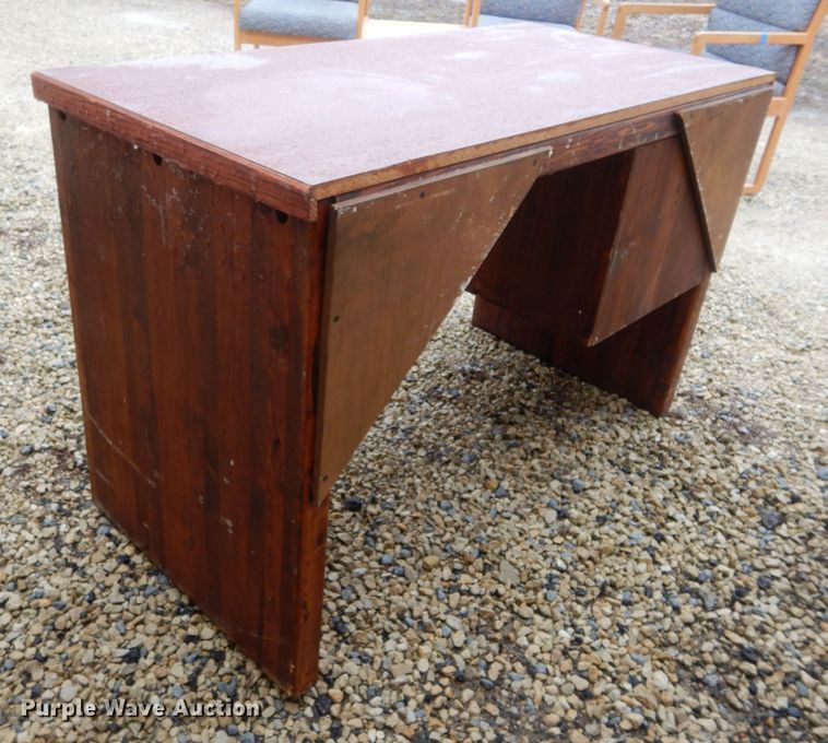 image for item GE9210 Approximately 54 desks