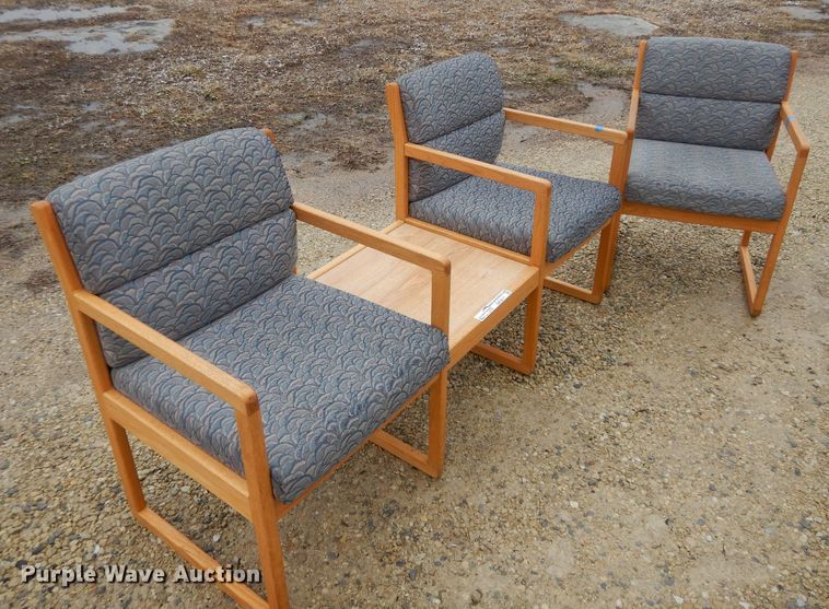 image for item GE9211 Approximately 25 chairs