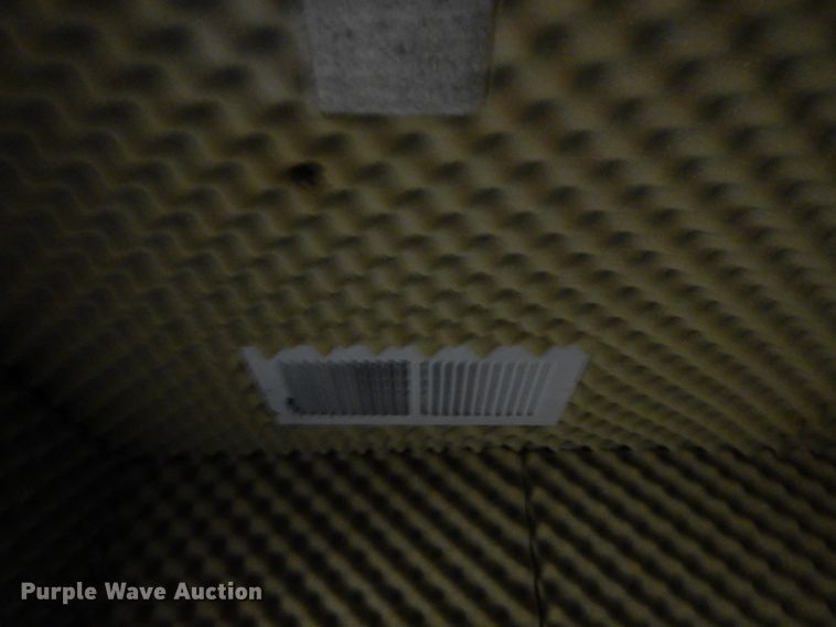 image for item GE9212 Gretch-kin sound booth