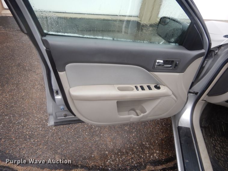 image for item GE9218 2012 Ford Fusion