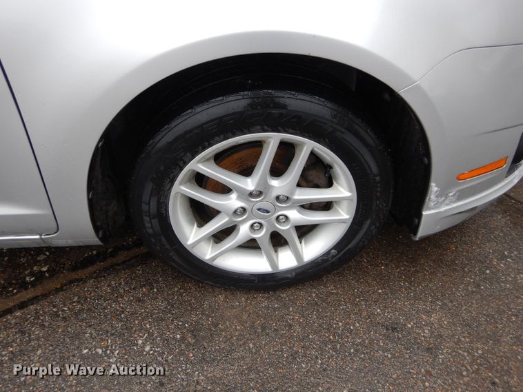 image for item GE9218 2012 Ford Fusion