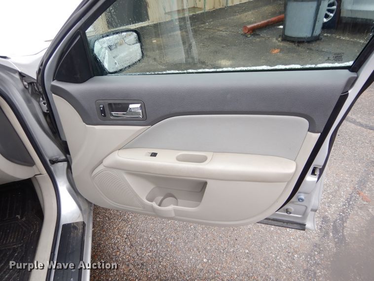 image for item GE9219 2012 Ford Fusion